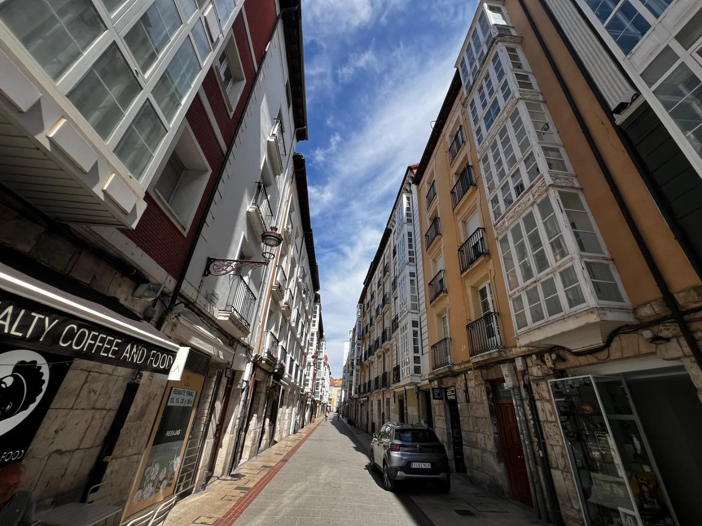 Renovated historic-centre apartment, 2 bedrooms