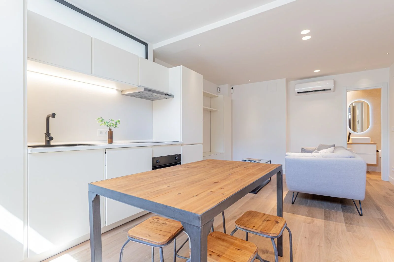 Reformed Madrid duplex, 3-bedroom investment