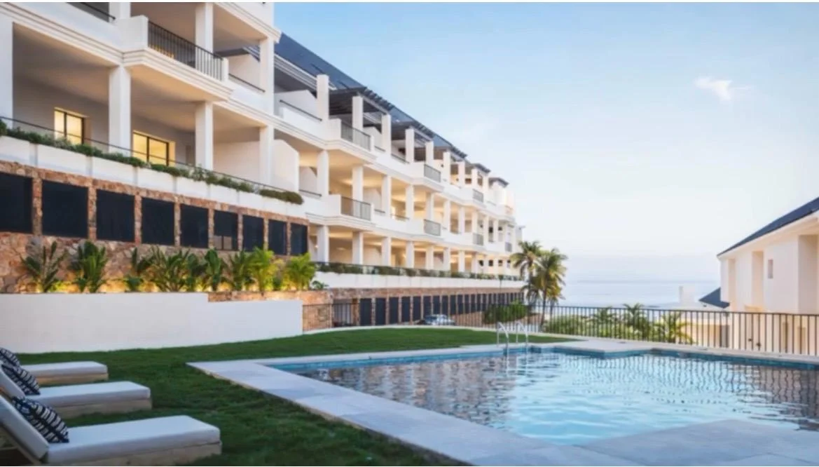Three-bedroom duplex with pool