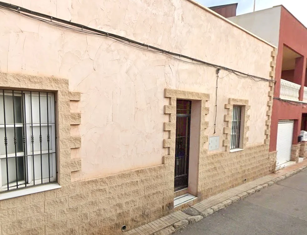 Casa alquilada de dos dormitorios en Almería