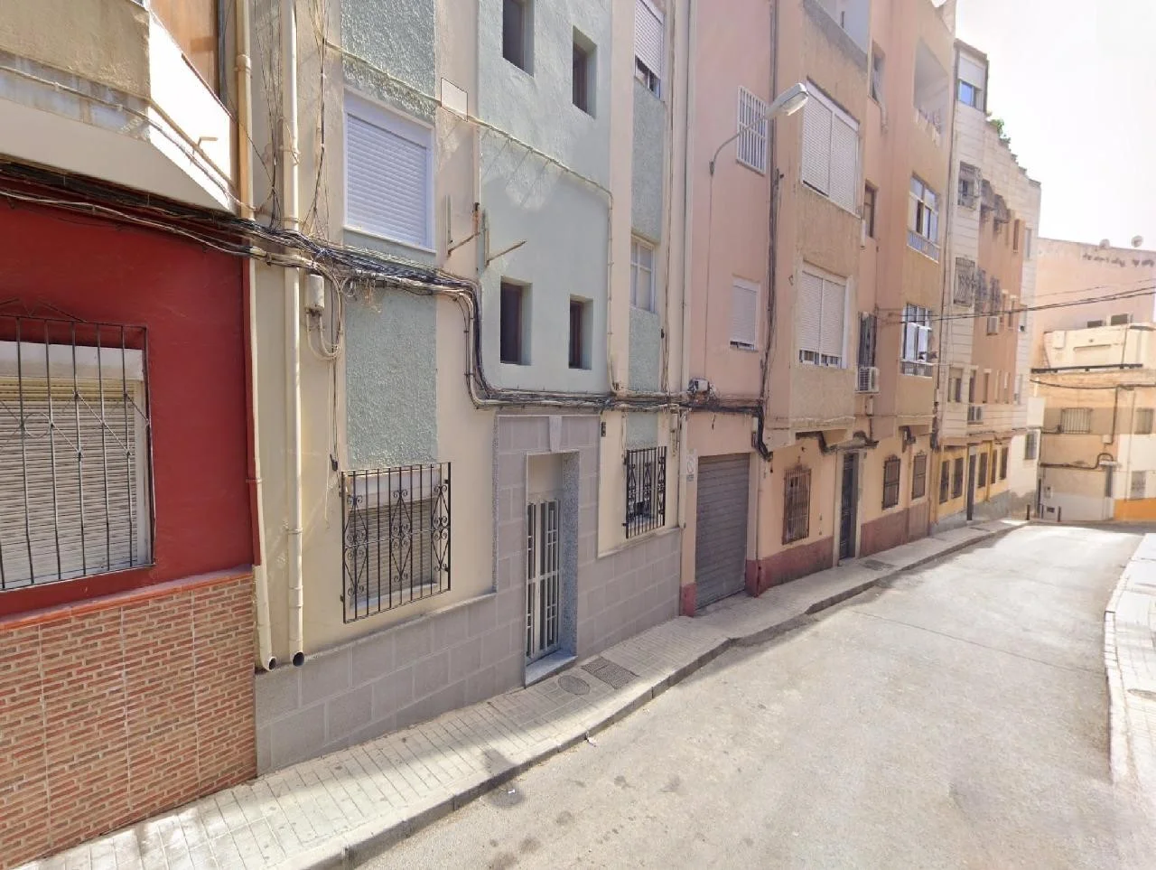 Tenanted Almería flat, 42 m², 6.6% yield