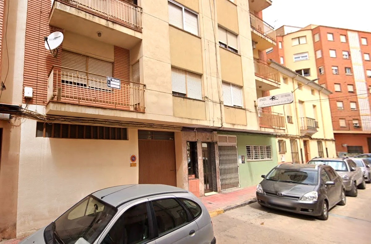 Rented Almansa apartment, four-bedroom income