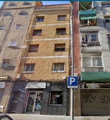 Reformed five-unit tourist apartment building