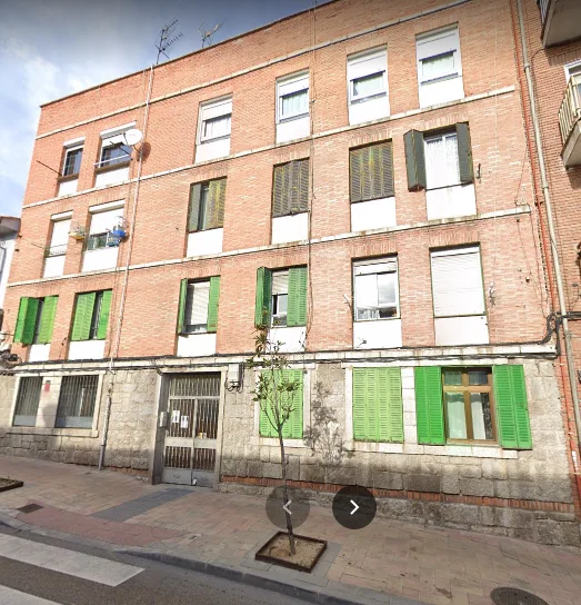 Piso exterior de tres dormitorios alquilado
