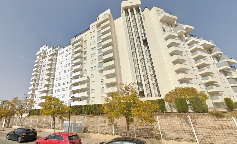 Tenanted Murcia flat with garage