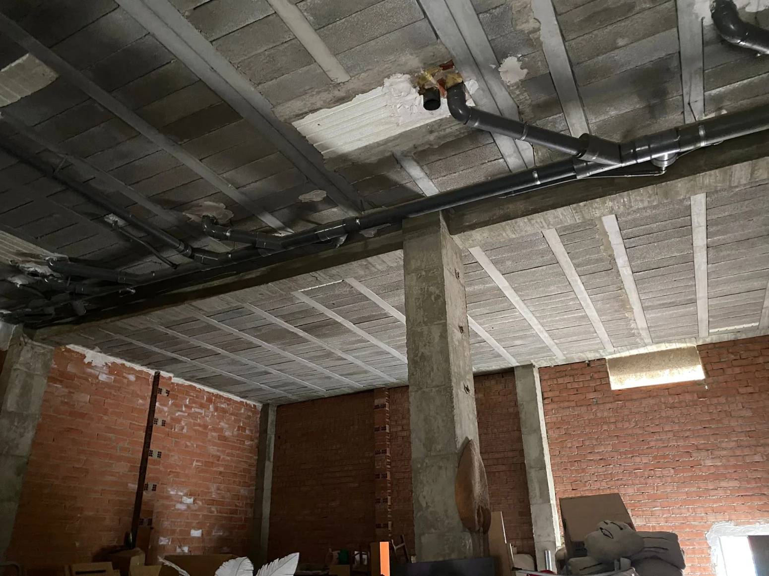 Local comercial con acceso a piscina