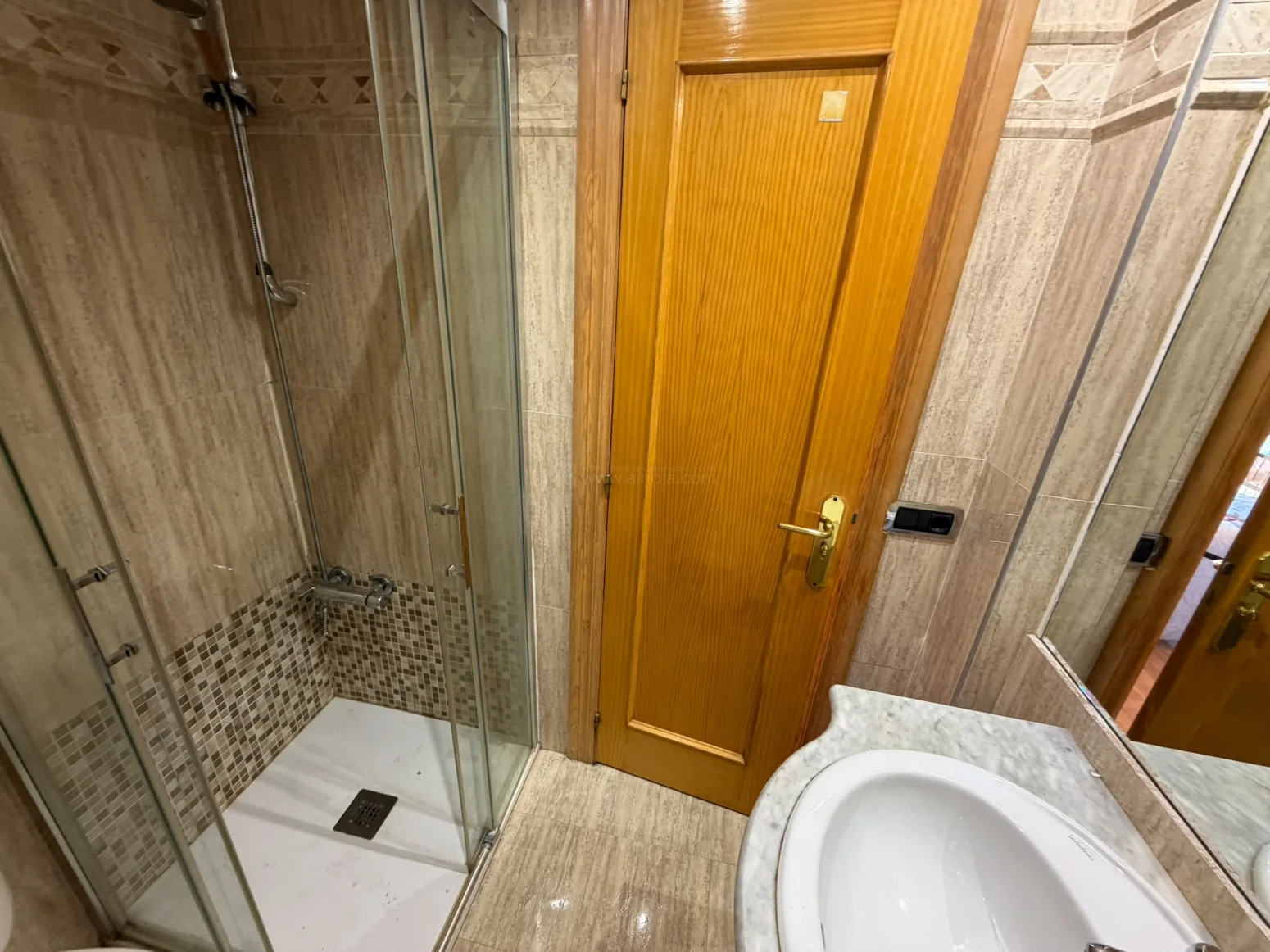 Spacious Logroño townhouse, 456 m²