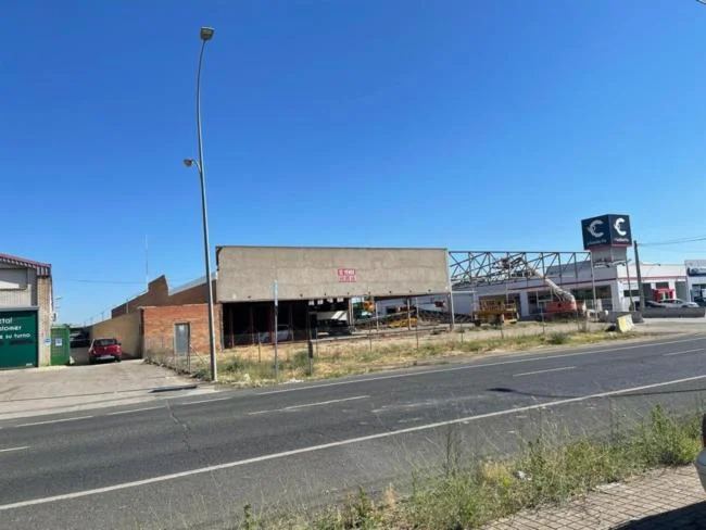 Well-kept industrial nave, 1,664 m²