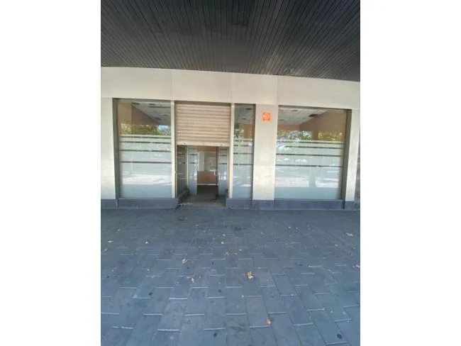 Oficina céntrica con 265 m² y escaparate