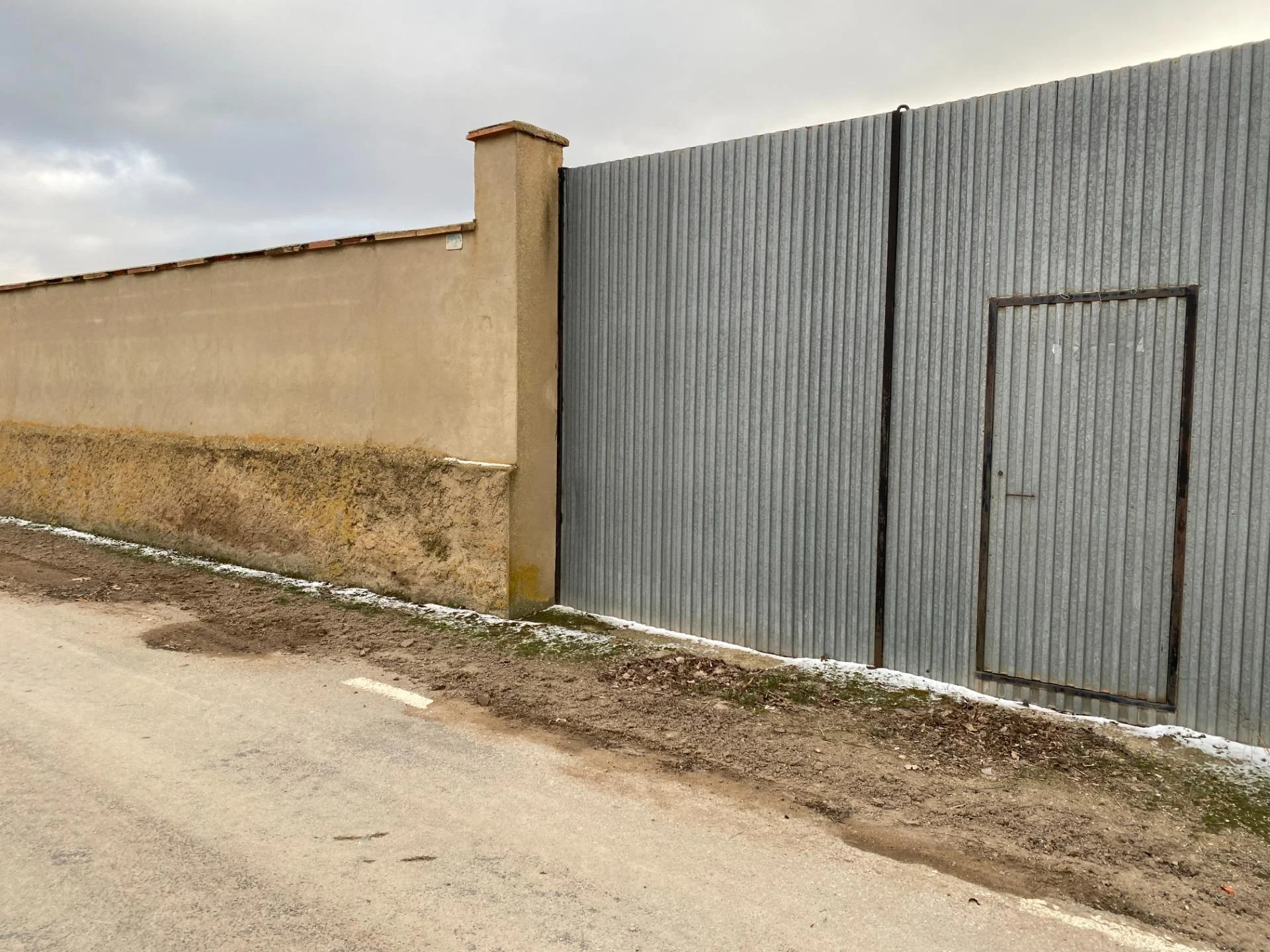 Industrial plot in Torralba, 810 m²