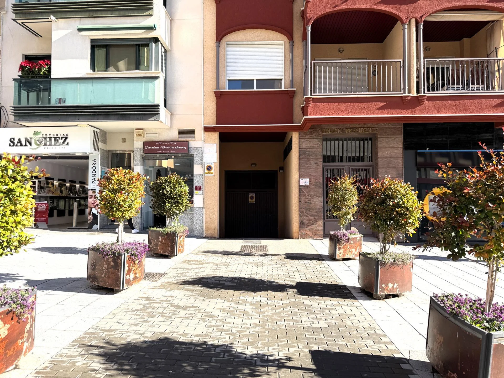 Central Motril garage with 24 m²