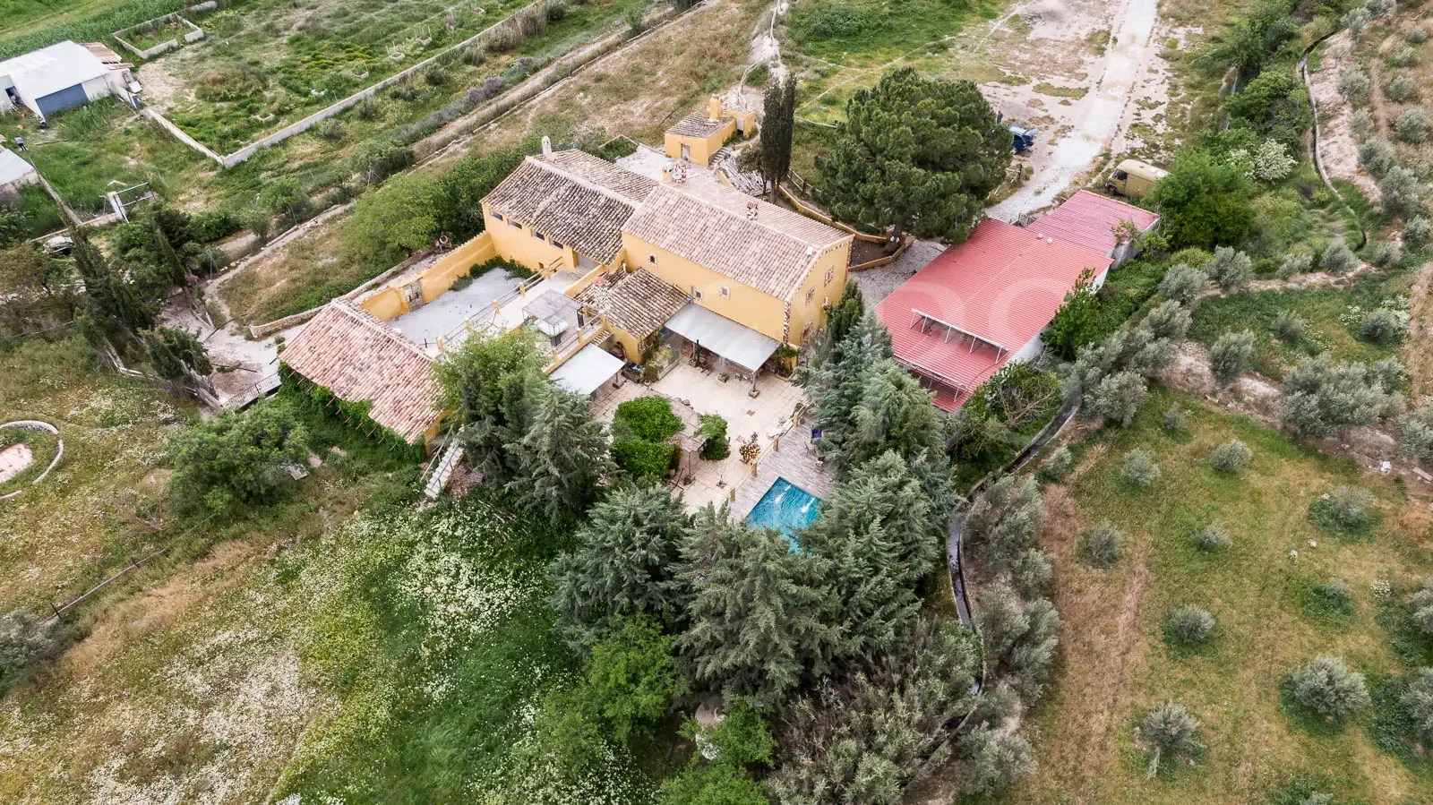 Granada rural estate with guest house