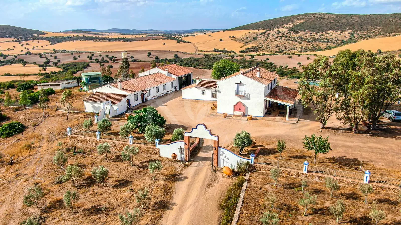 670-hectare hunting estate near Sierra