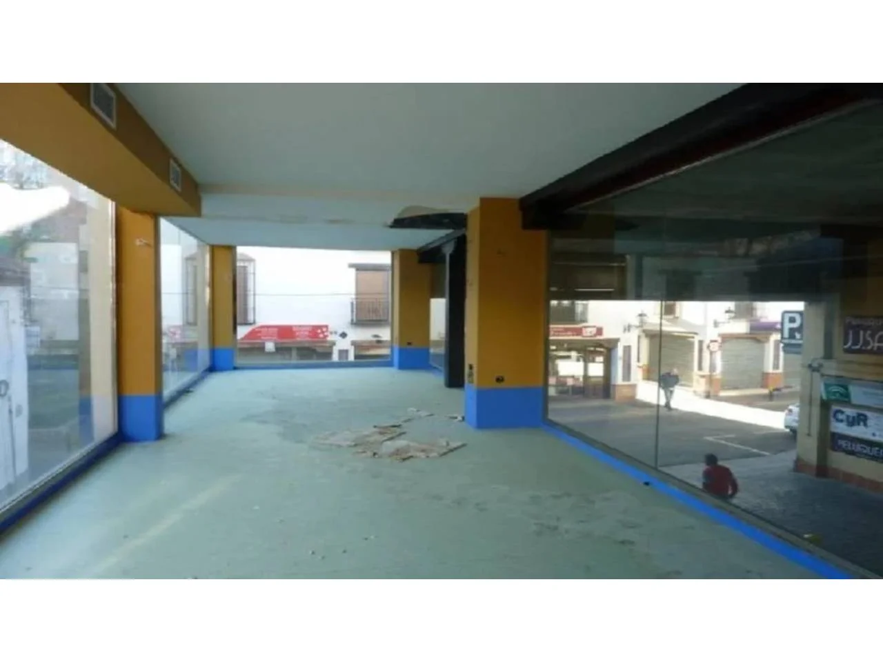 Central La Zubia commercial unit