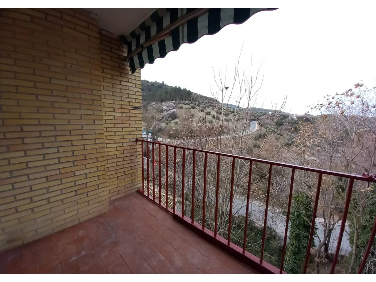 Piso céntrico en Montefrío, 3 dormitorios