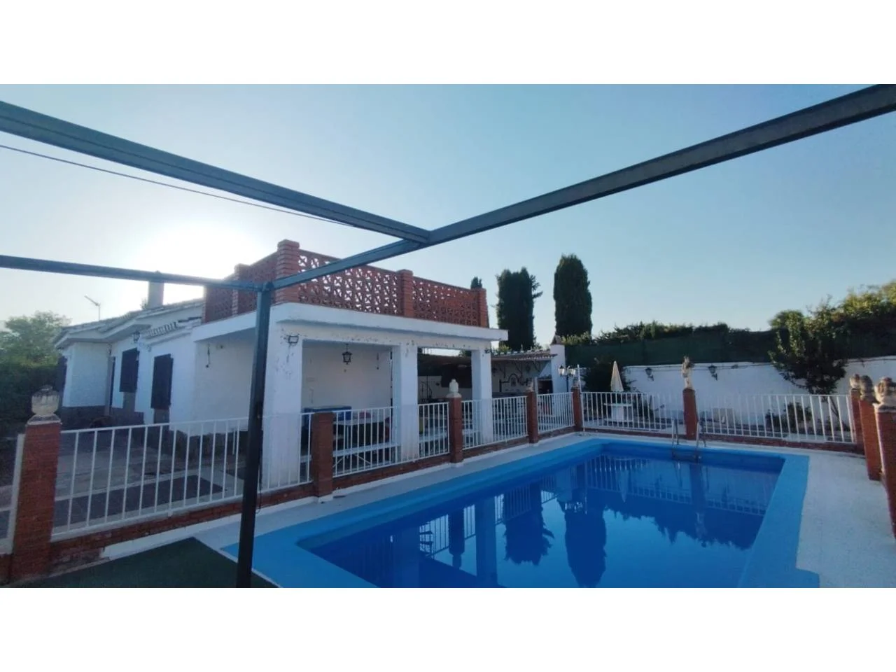 Ogíjares house with expansion potential