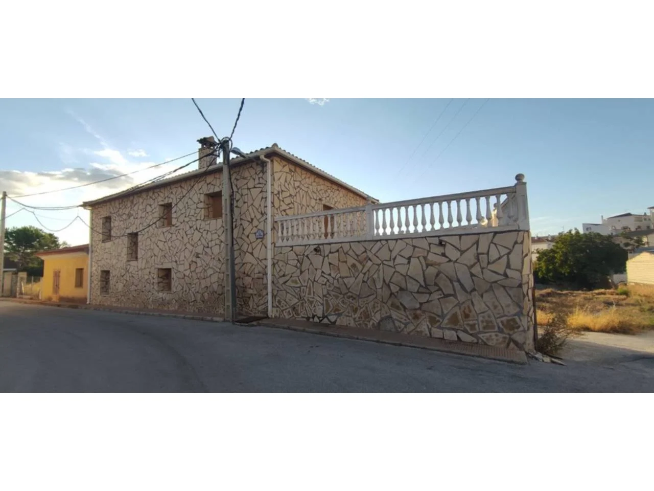 Casa adosada grande en Castilléjar, 5 dormitorios
