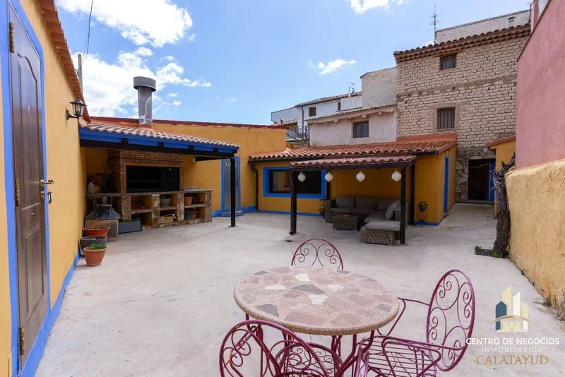 Large rural house with tourism potential