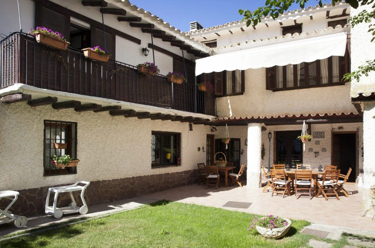 Gran casa en Novillas con piscina
