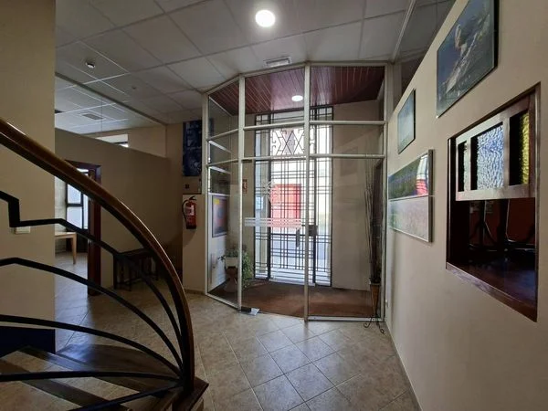 Edificio hotelero en Ayerbe, 25 habitaciones