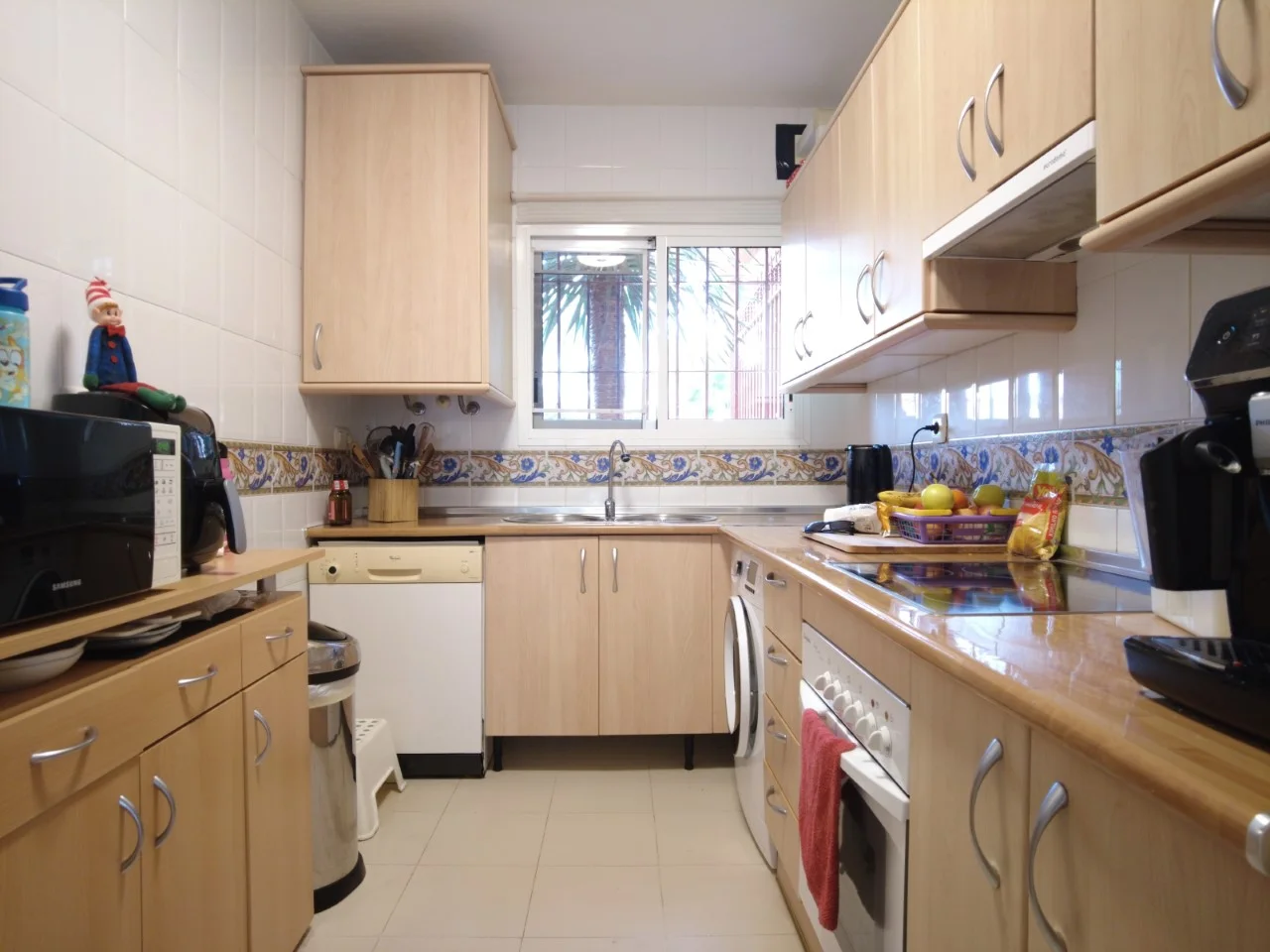 Spacious Marbella apartment, garden access