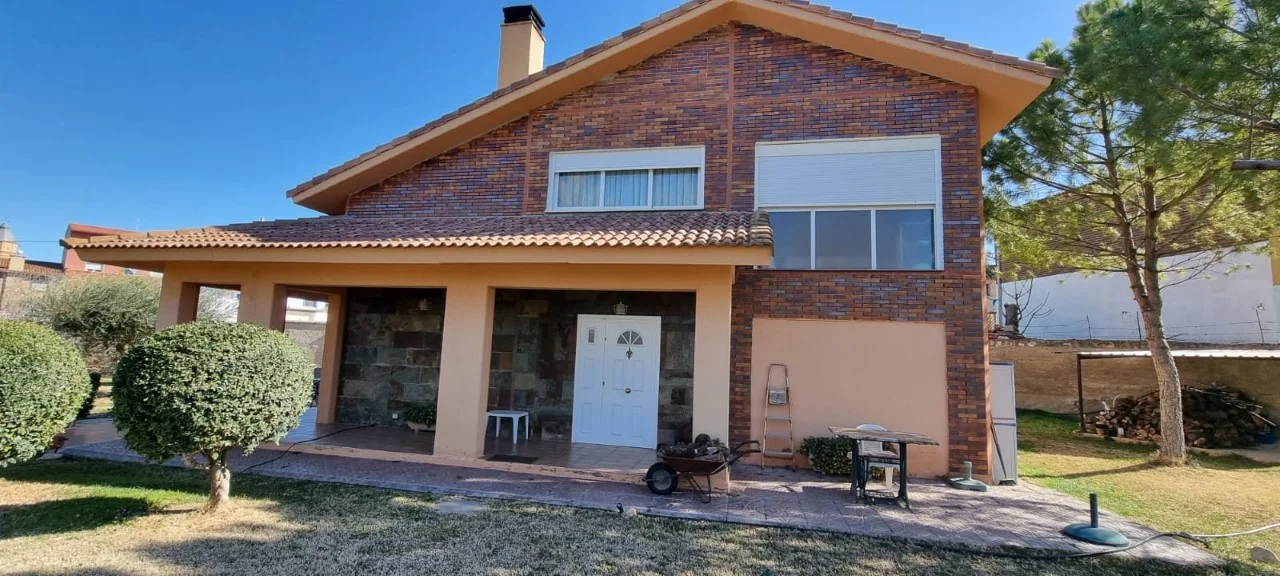 Casa dúplex tranquila con siete dormitorios