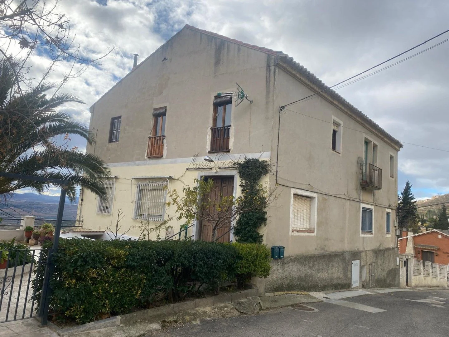 Piso de cuatro dormitorios para reformar en Borja