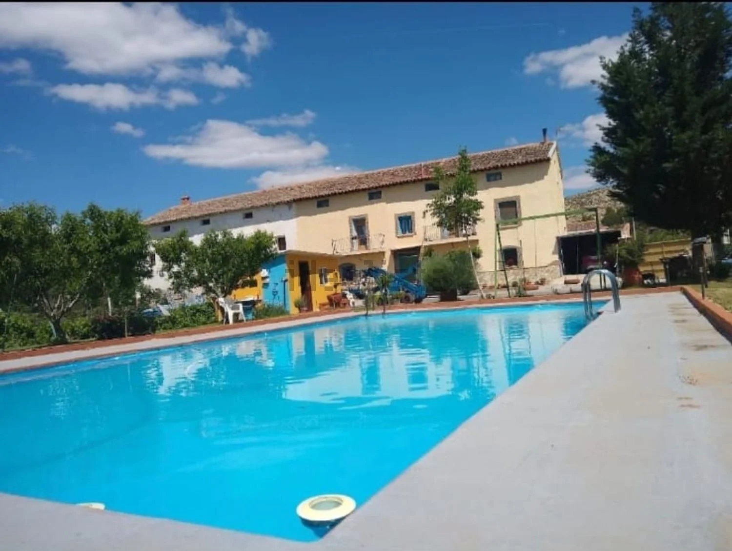 Chalet con finca de 17.000 m²