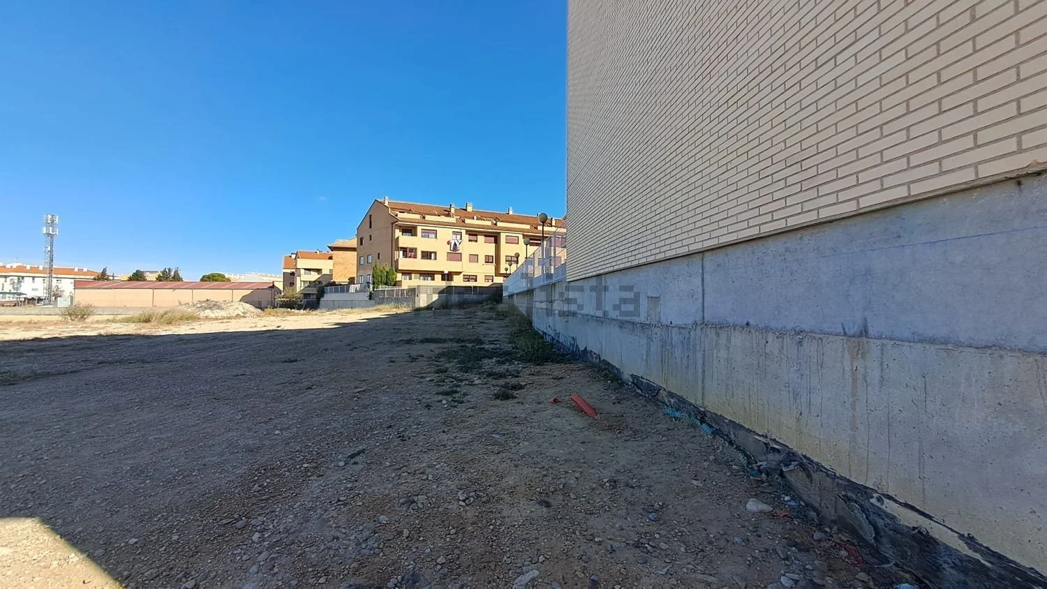 Parcela edificable de 700 m² en La Muela