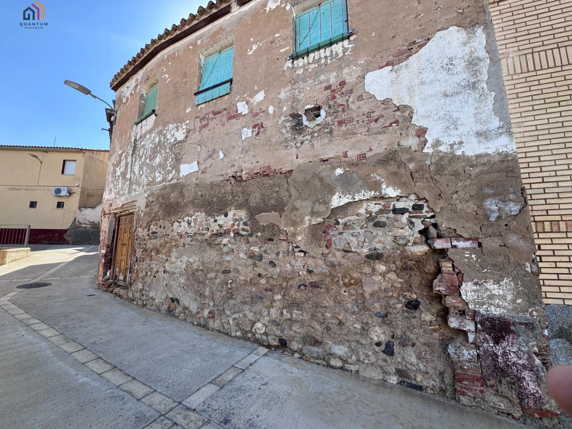 Casa bancaria en pueblo, 150 m²