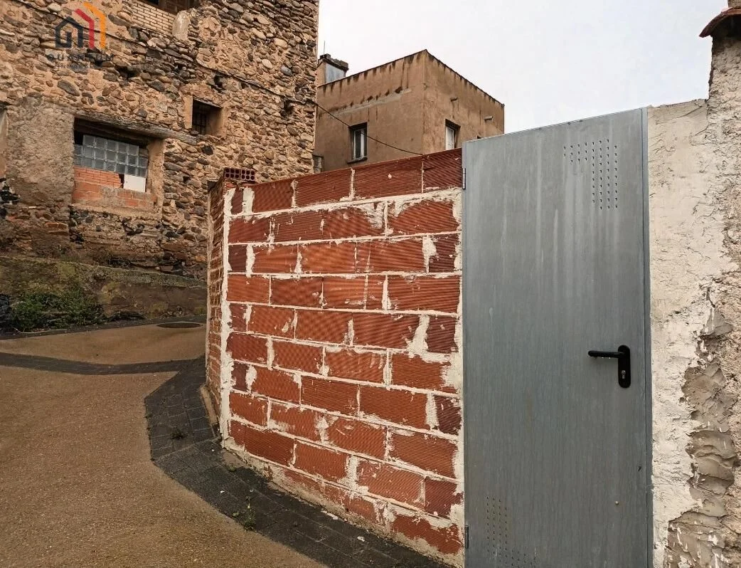 Urban residential plot, 208 m²