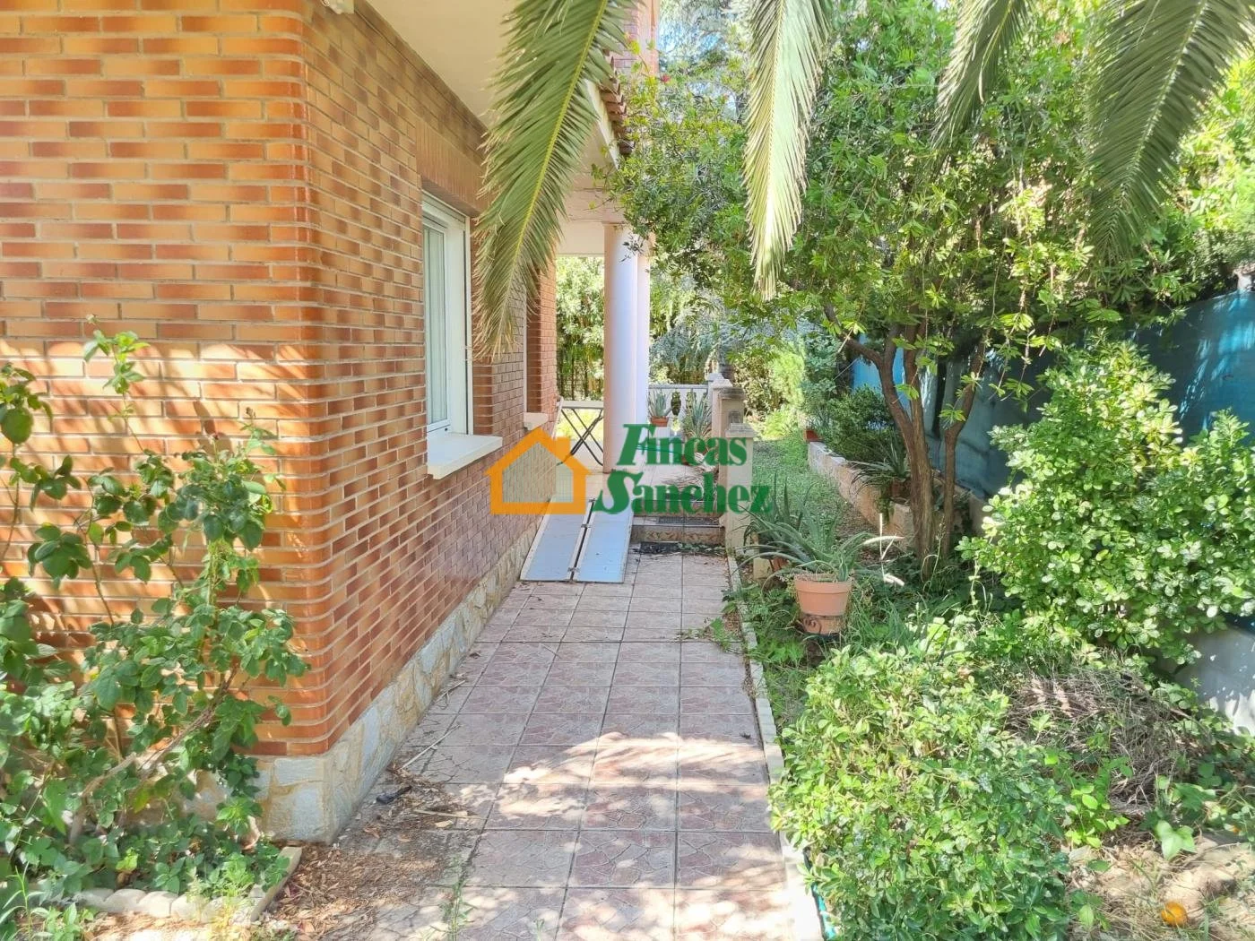 Chalet en Montecanal con parcela de 400 m²