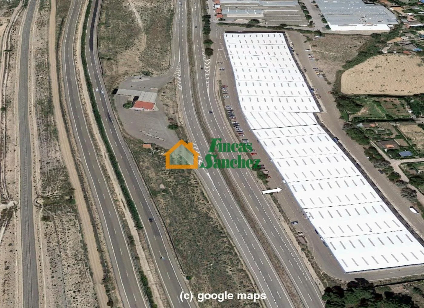 Nave industrial en Cadrete, 458 m²
