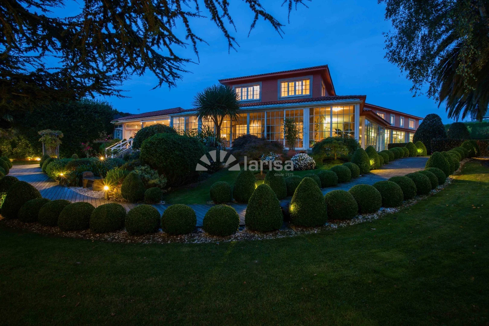 Oleiros estate with 1,155 m² residence