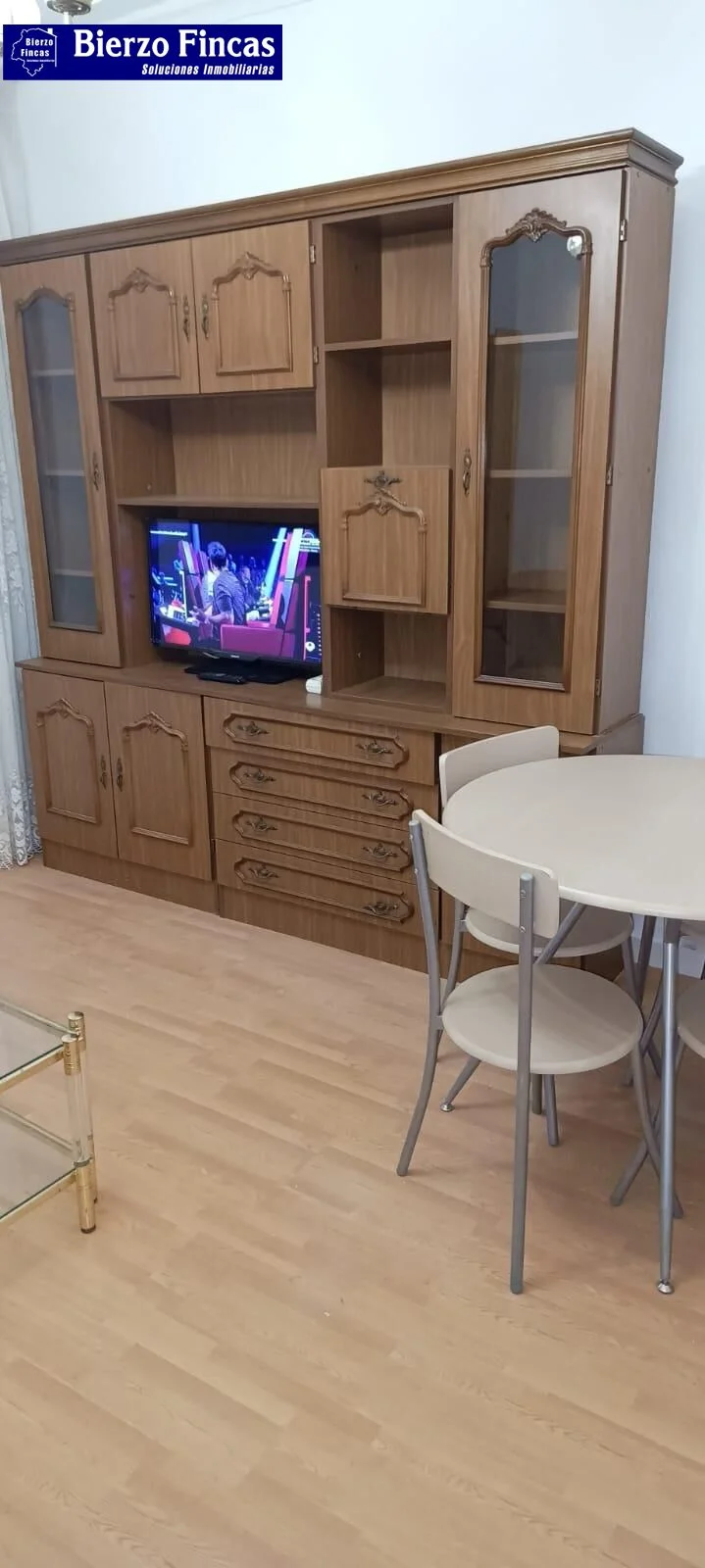Apartamento de dos dormitorios en Flores del Sil