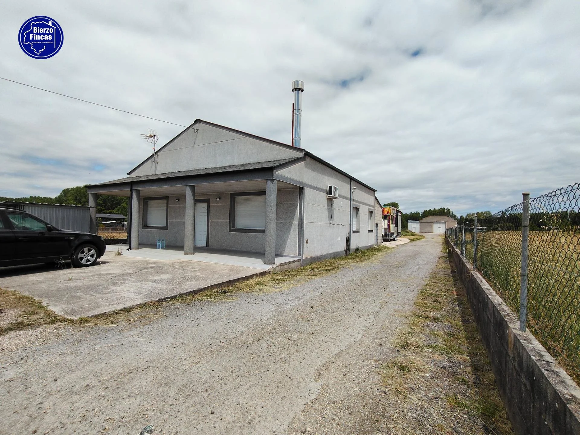 Casa en Columbrianos con parcela de 2.292 m²