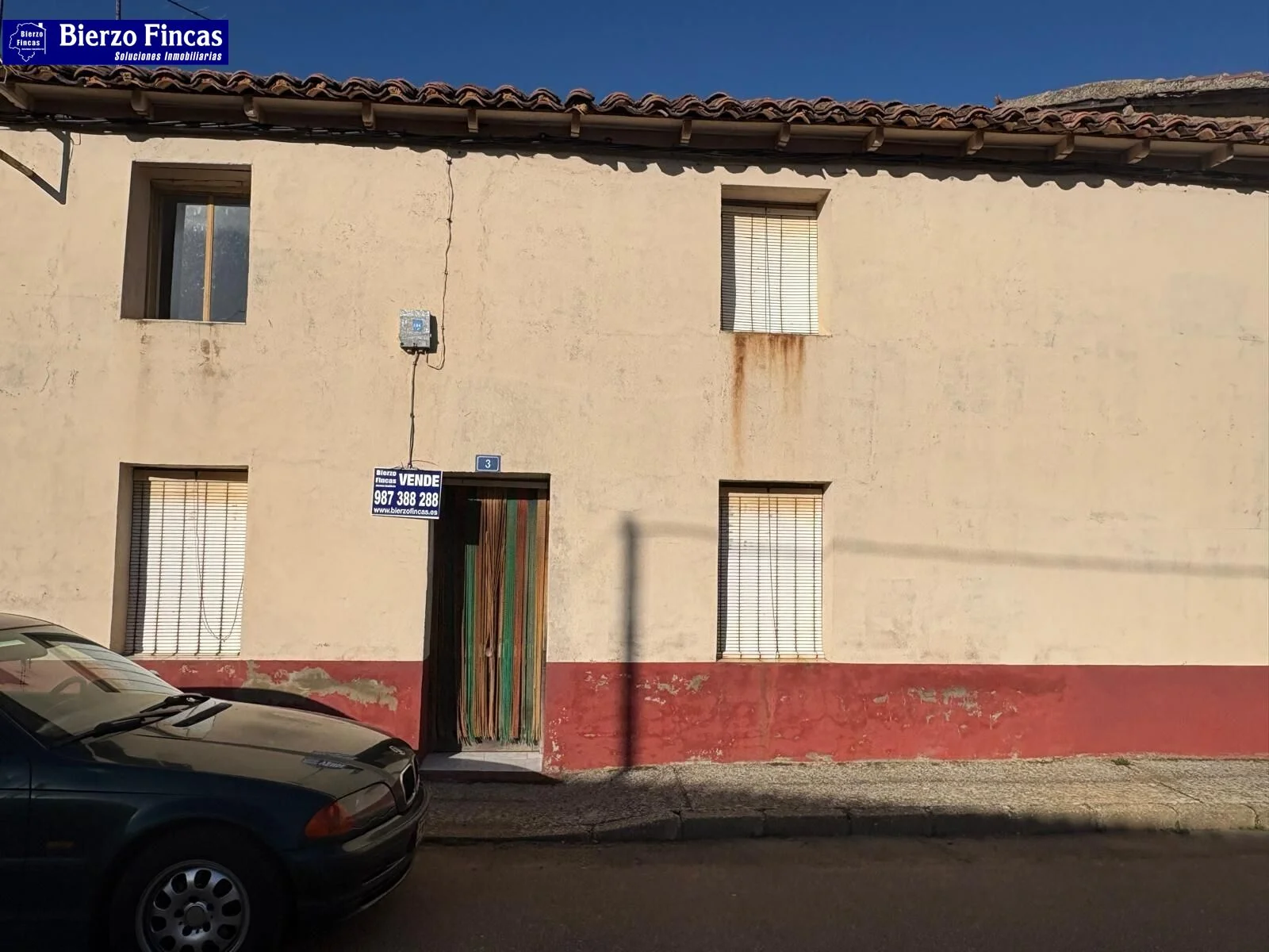 Reform house with 378 m² built