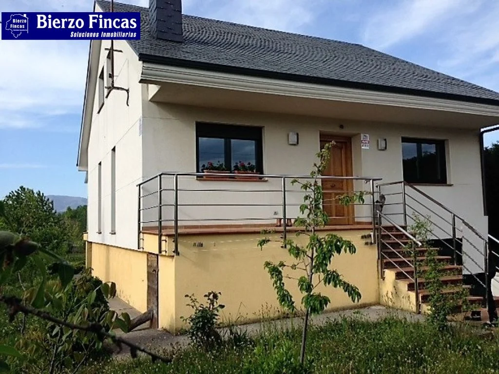 Chalet seminuevo en Matachana, 313 m²