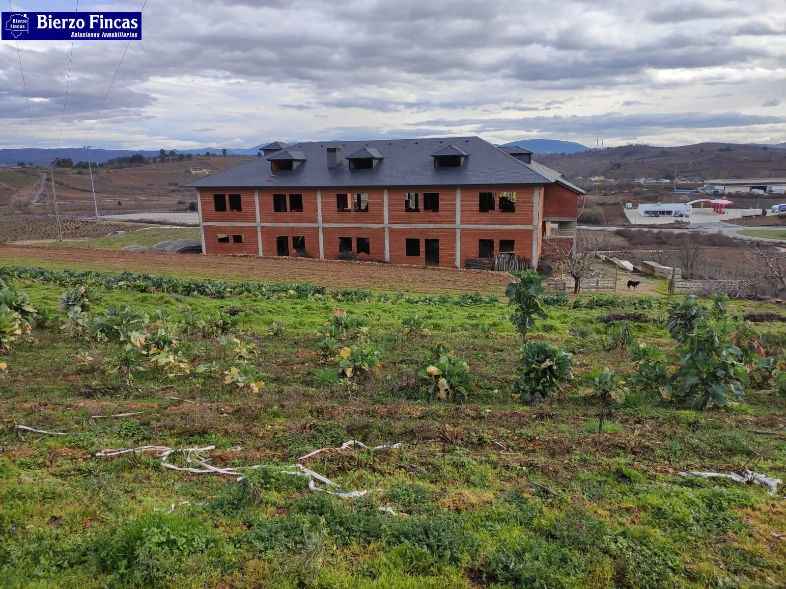 Hotel building with 20-room potential