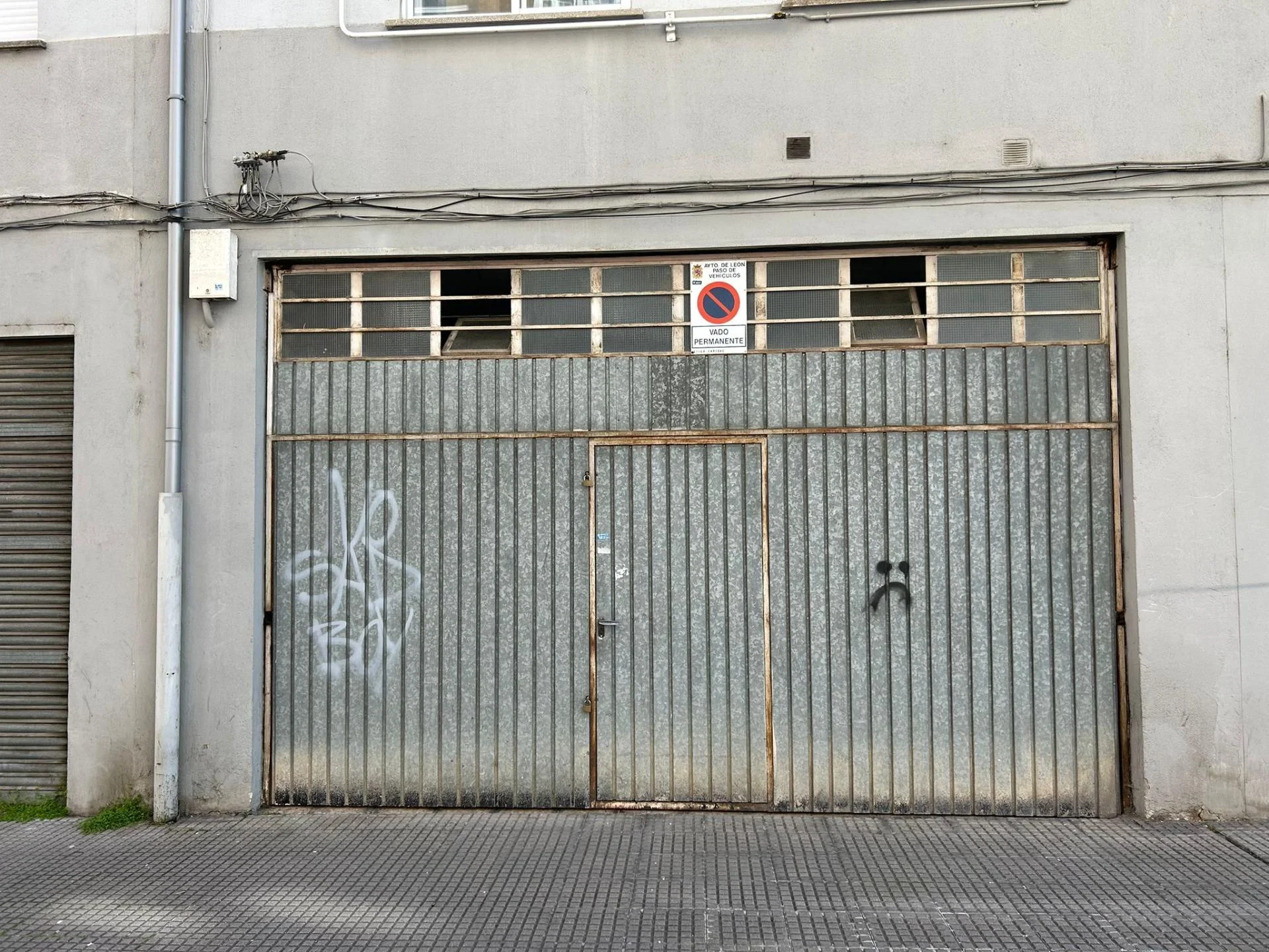 La Palomera commercial unit with parking