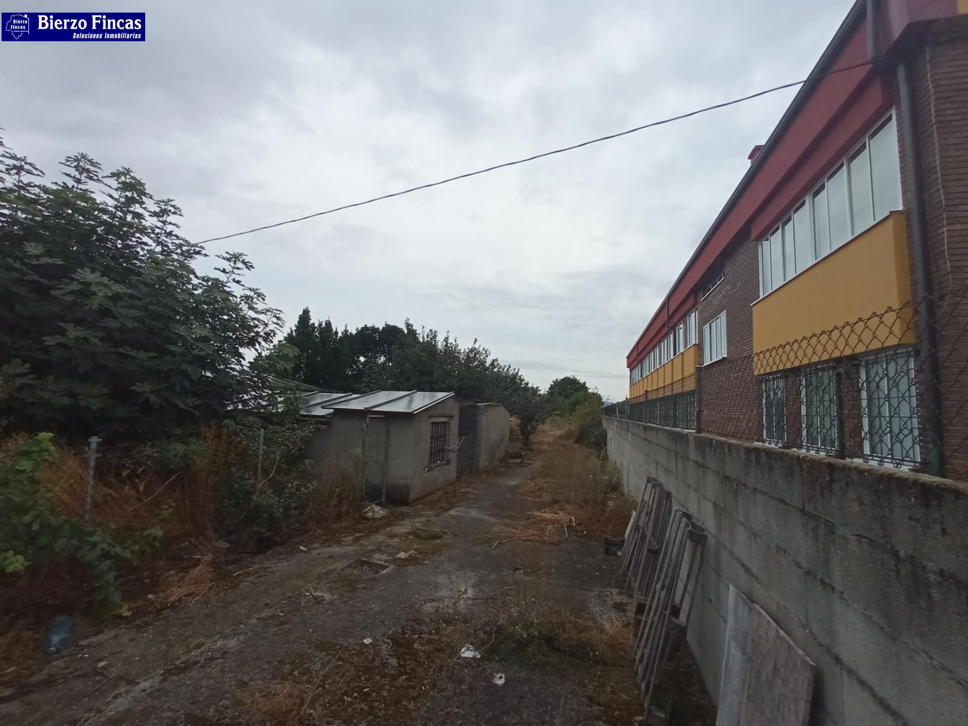 Terreno urbano en Cuatrovientos, 1533 m²