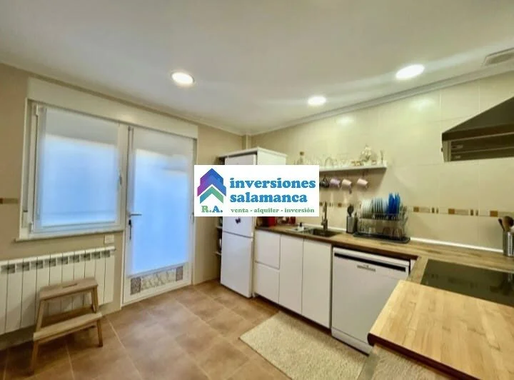 Immaculate townhouse near Salamanca