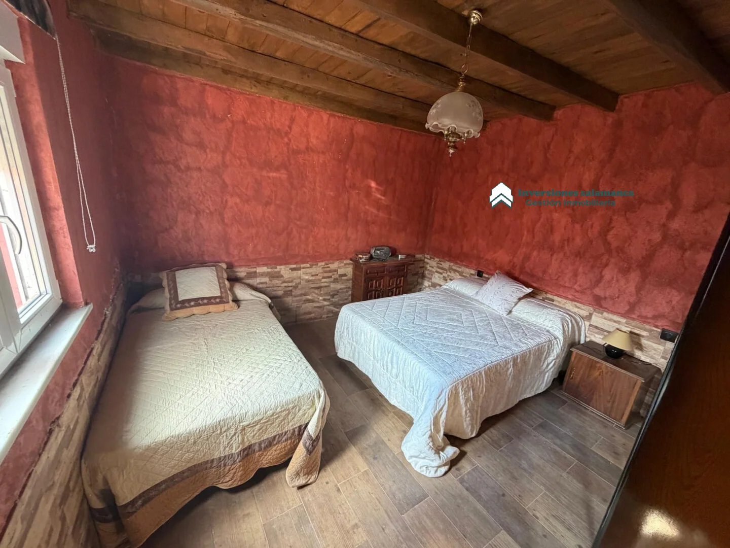 Casa de pueblo con gran altillo
