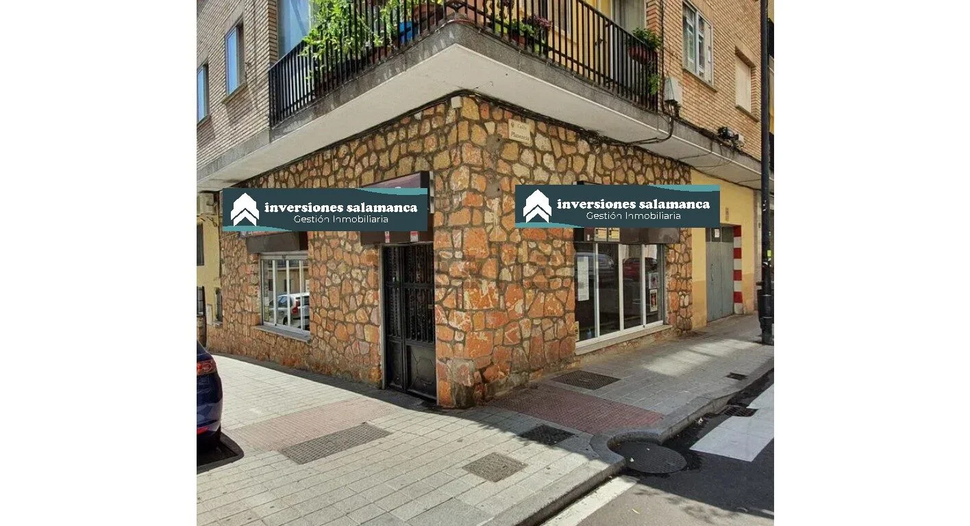 Local esquinero montado de 100 m²