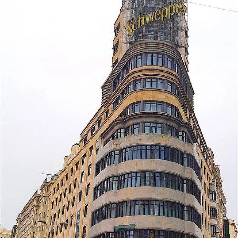 New Moratalaz hotel with eight rooms