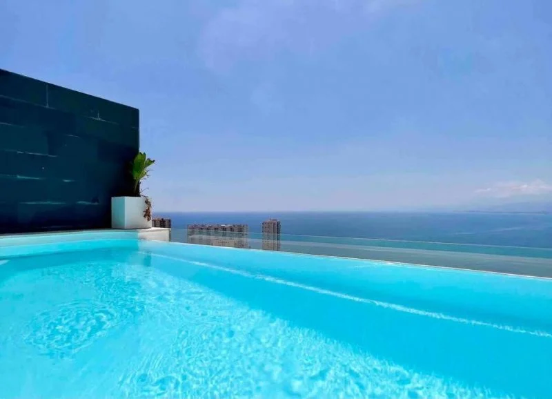 Hotel en Elviria de 1.000 m²