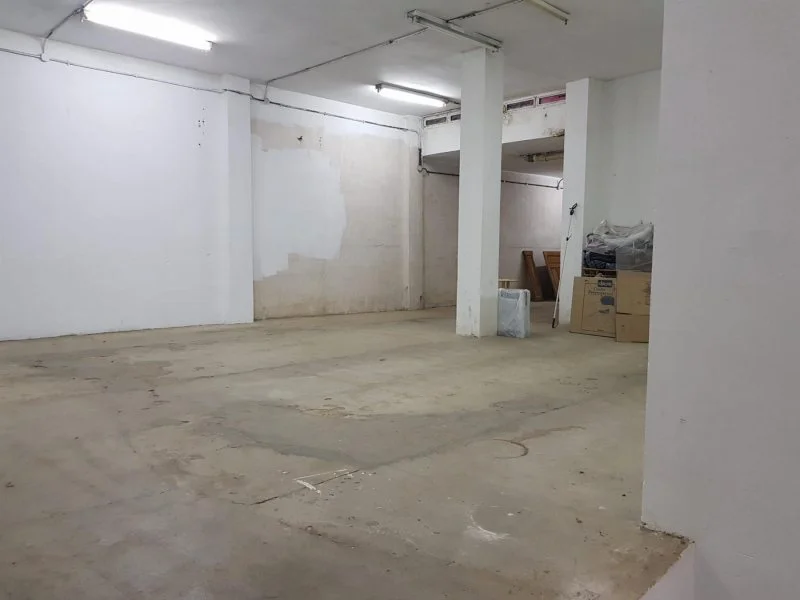 Local comercial céntrico en Badajoz, 180 m²