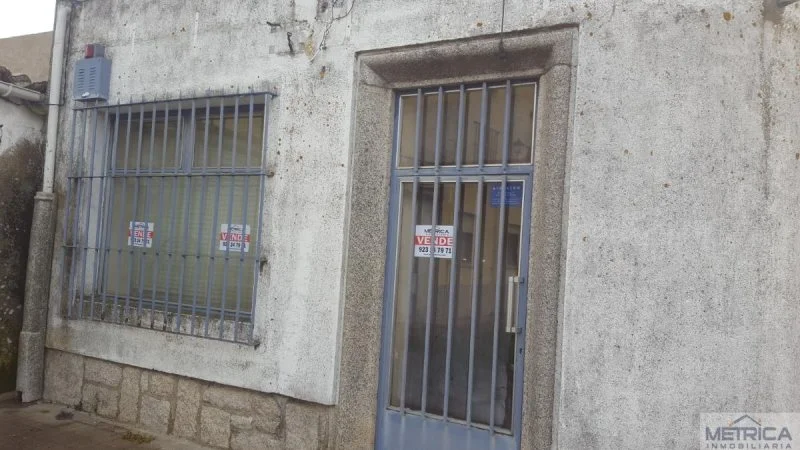 Oficina en planta baja en Villar de Peralonso