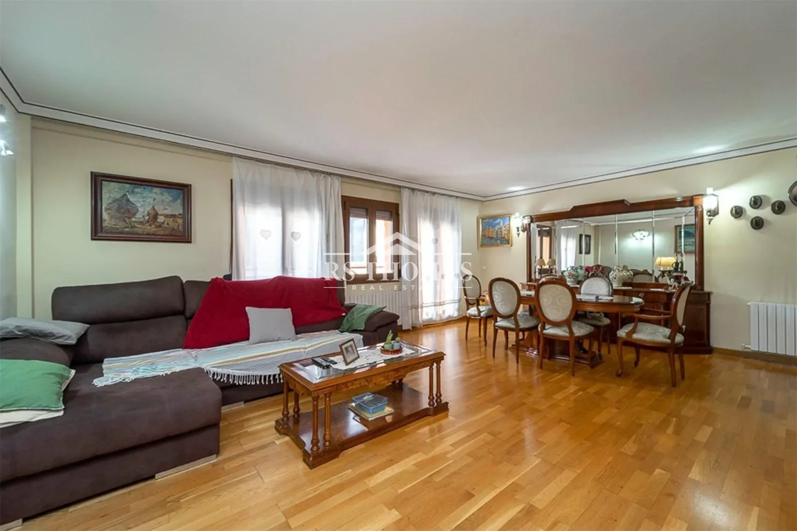 Duplex penthouse in Encamp, 196 m²