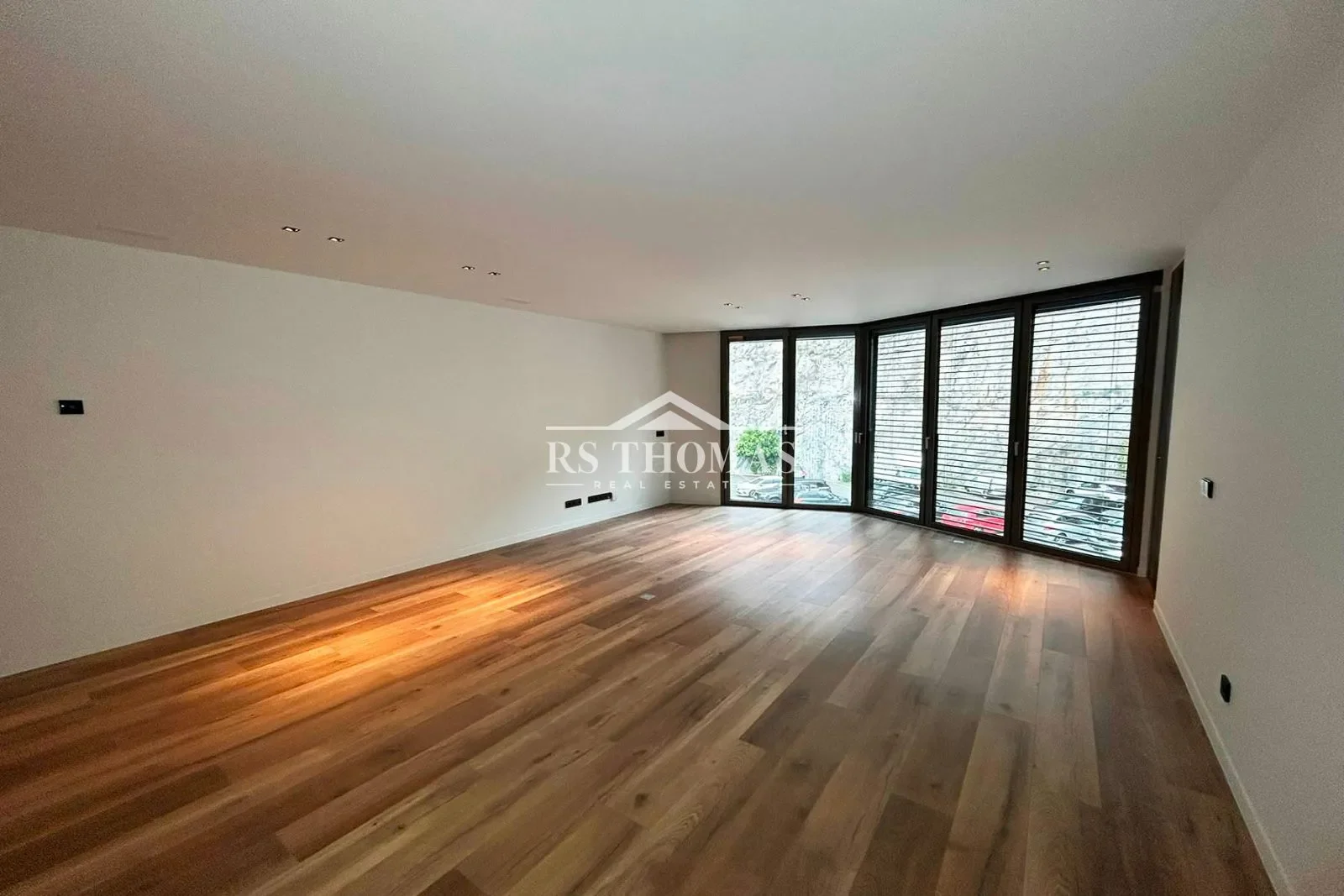 New central apartment, 2 bedrooms